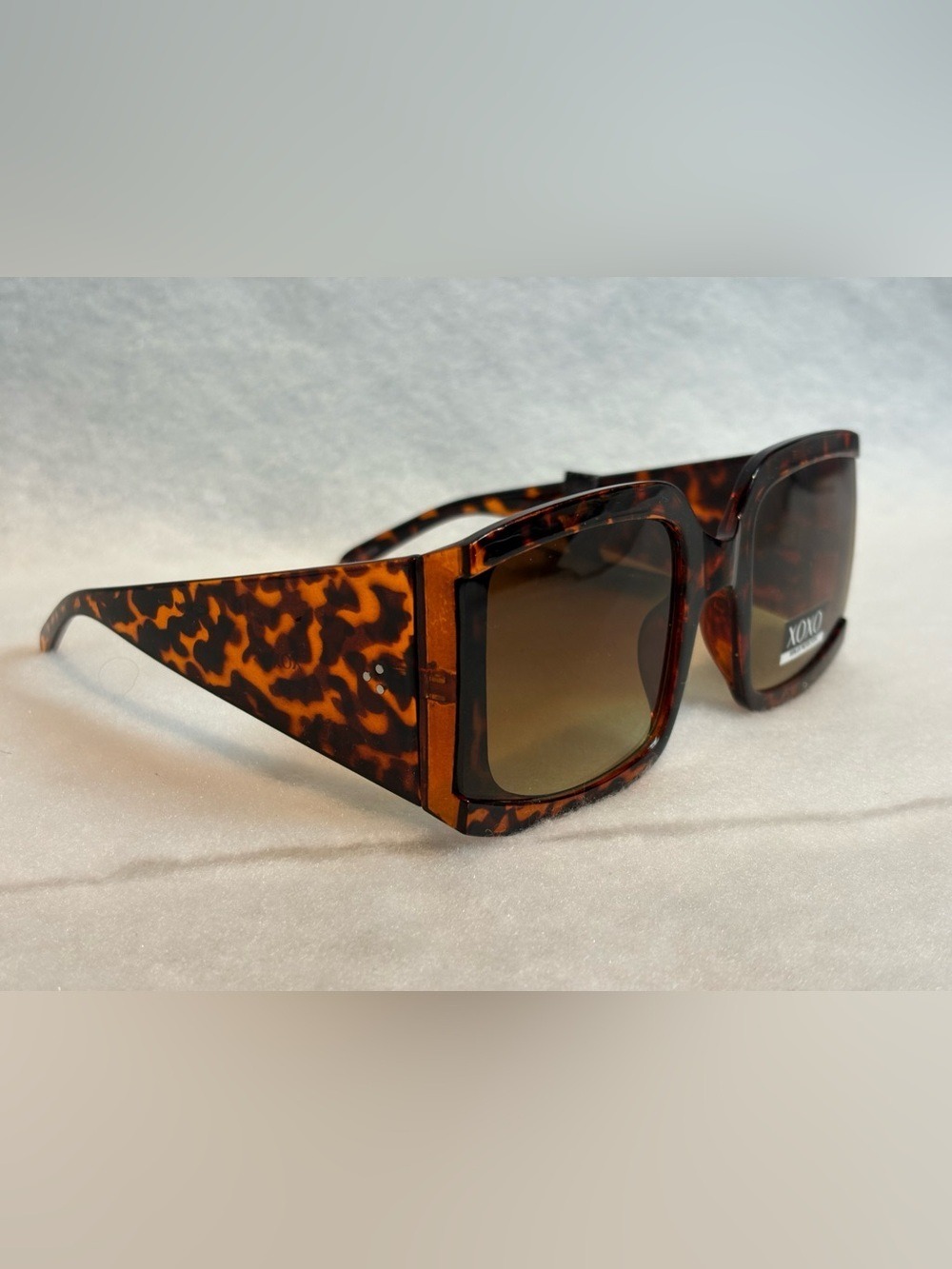 XOXO Oversized Tortoise Shield Sunglasses Brown Gradient Lenses Y2K Glam - Picture 7 of 7